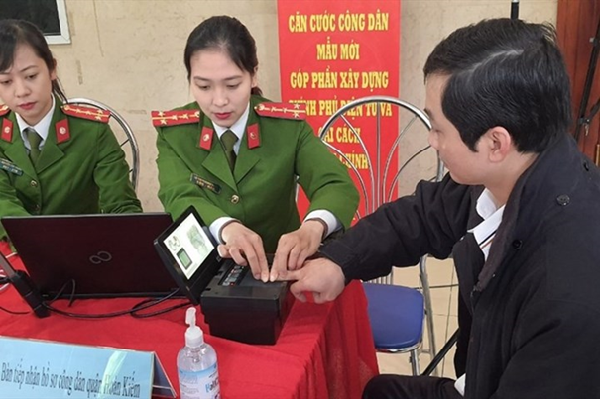 Huy động sự vào cuộc của hệ thống chính trị thực hiện Đề án phát triển ứng dụng dữ liệu dân cư, định danh và xác thực điện tử